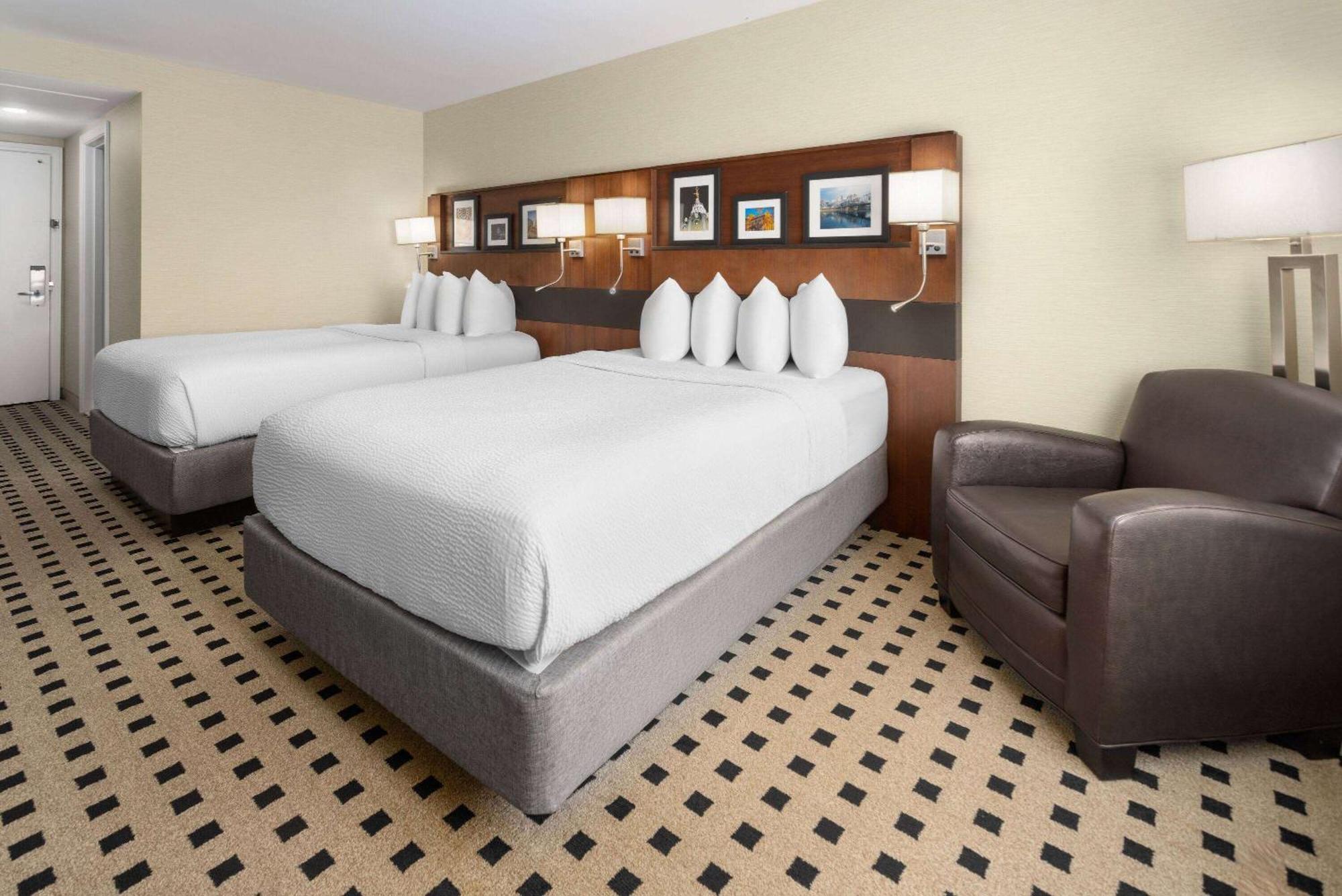 Penn Harris Hotel Harrisburg, Trademark By Wyndham Dış mekan fotoğraf
